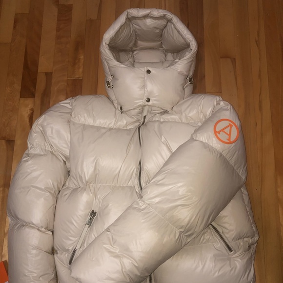 Puffer Jacket - Picture 4 of 7